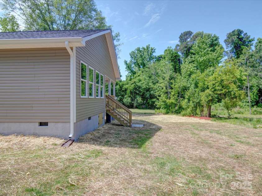 406 White Store Road, Wadesboro, NC 28170.  MLS# CAR4235744, YatesRealty ID 3577. 