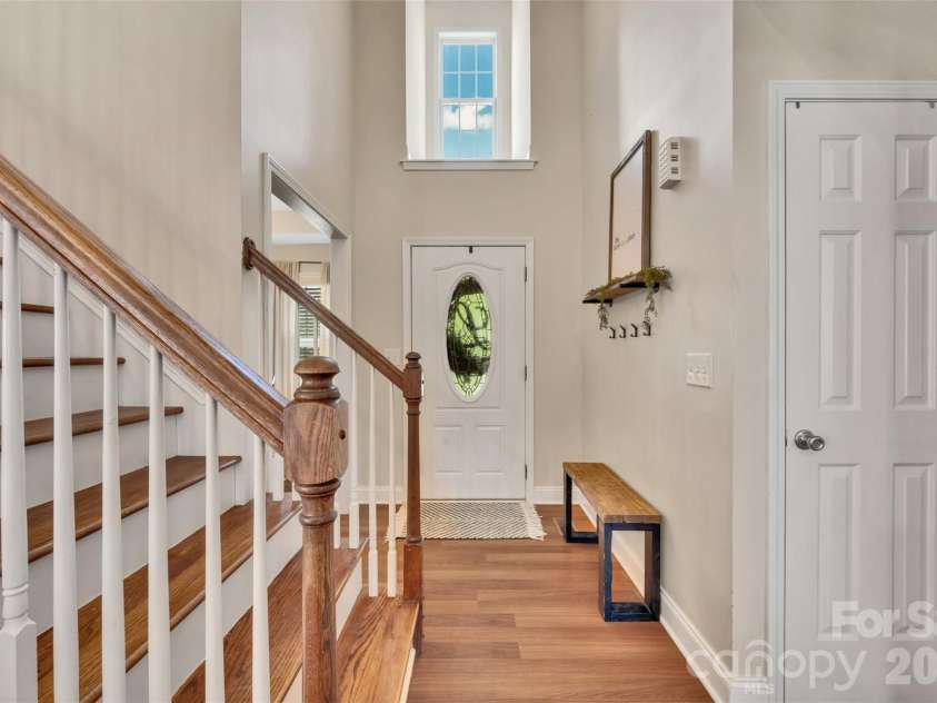 2114 Pinnacle View Drive, Kings Mountain, NC 28086.  MLS# CAR4401089, YatesRealty ID 35772. 