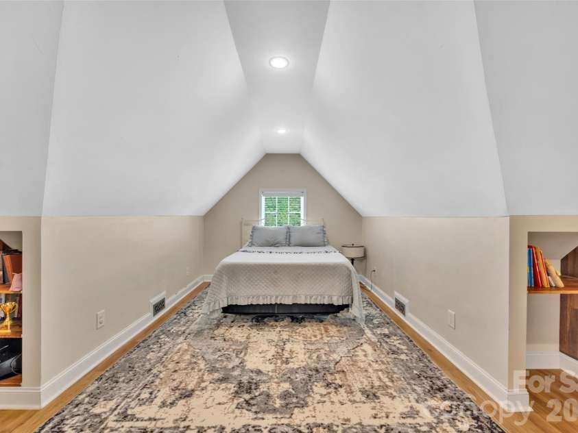 2114 Pinnacle View Drive, Kings Mountain, NC 28086.  MLS# CAR4401089, YatesRealty ID 35772. 