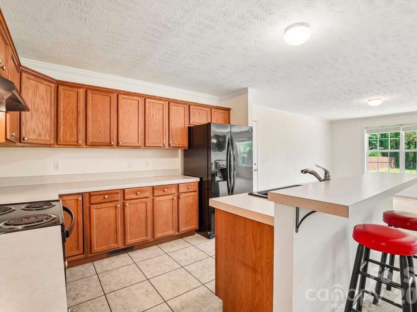119 Meadow Lane, Horse Shoe, NC 28742.  MLS# CAR4401605, YatesRealty ID 35773. 
