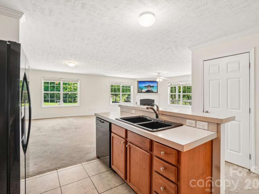 119 Meadow Lane, Horse Shoe, NC 28742.  MLS# CAR4401605, YatesRealty ID 35773. 