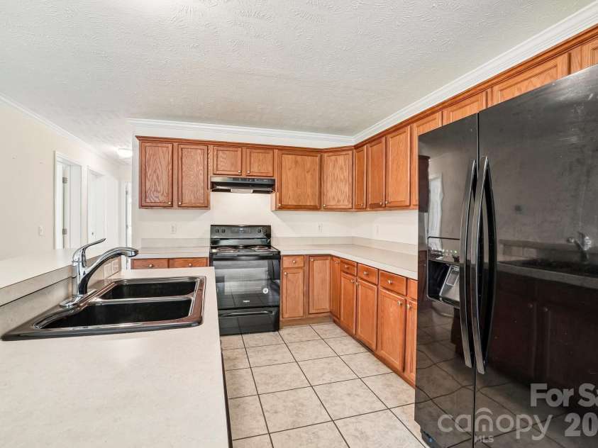 119 Meadow Lane, Horse Shoe, NC 28742.  MLS# CAR4401605, YatesRealty ID 35773. 
