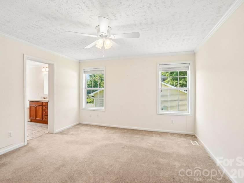 119 Meadow Lane, Horse Shoe, NC 28742.  MLS# CAR4401605, YatesRealty ID 35773. 