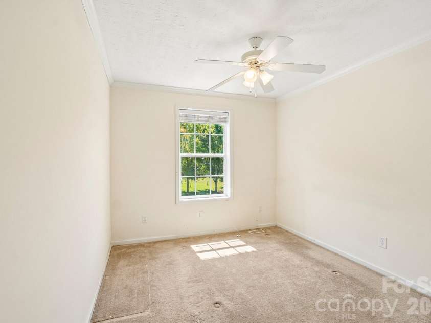 119 Meadow Lane, Horse Shoe, NC 28742.  MLS# CAR4401605, YatesRealty ID 35773. 