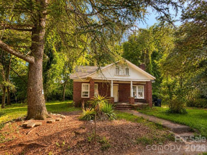 1316 35th Street, Charlotte, NC 28205.  MLS# CAR4399811, YatesRealty ID 35774. 