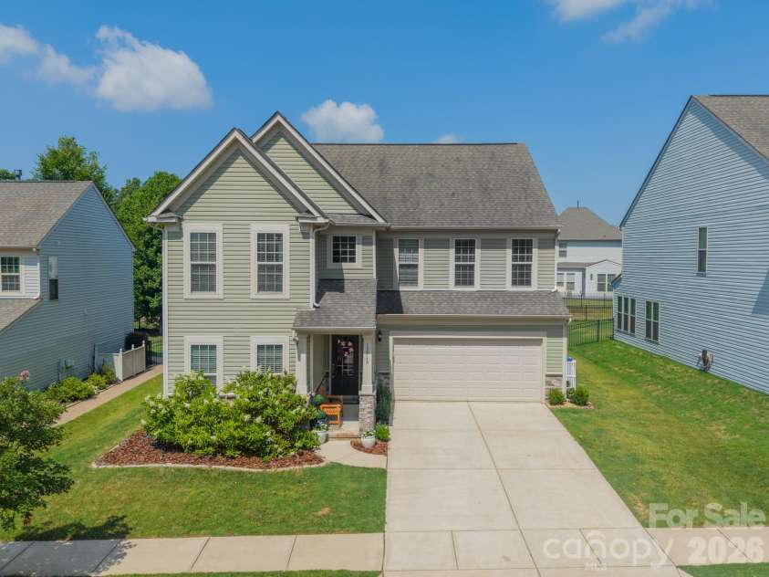 15215 Colonial Park Drive, Huntersville, NC 28078.  MLS# CAR4401989, YatesRealty ID 35776. 