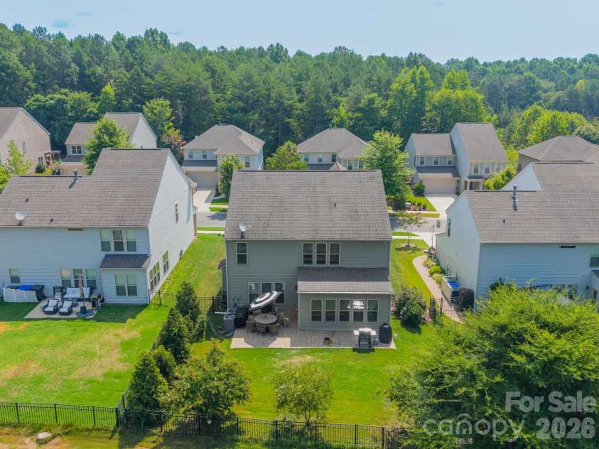 15215 Colonial Park Drive, Huntersville, NC 28078.  MLS# CAR4401989, YatesRealty ID 35776. 