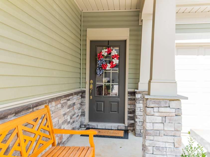 15215 Colonial Park Drive, Huntersville, NC 28078.  MLS# CAR4401989, YatesRealty ID 35776. 