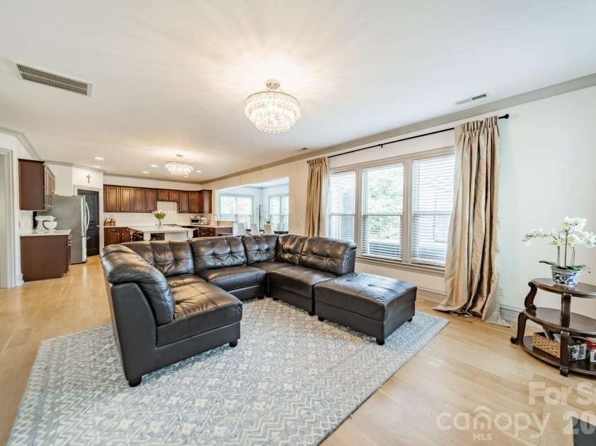 15215 Colonial Park Drive, Huntersville, NC 28078.  MLS# CAR4401989, YatesRealty ID 35776. 
