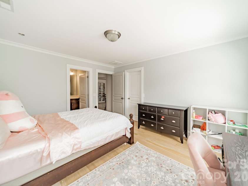 15215 Colonial Park Drive, Huntersville, NC 28078.  MLS# CAR4401989, YatesRealty ID 35776. 