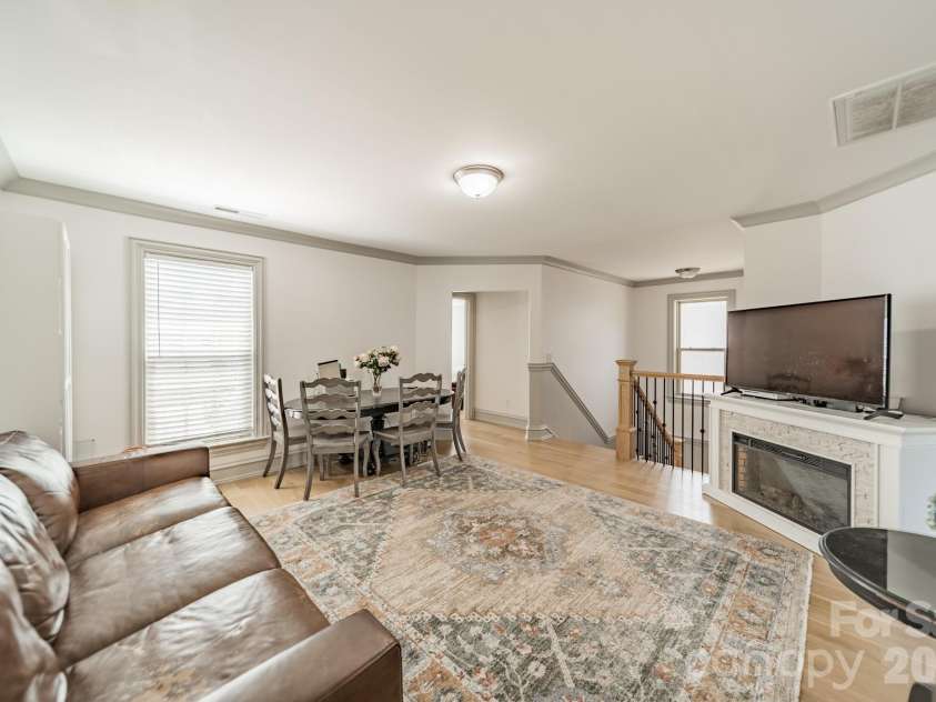 15215 Colonial Park Drive, Huntersville, NC 28078.  MLS# CAR4401989, YatesRealty ID 35776. 