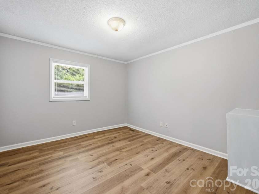 3014 Curtis Street, Gastonia, NC 28052.  MLS# CAR4401383, YatesRealty ID 35777. 