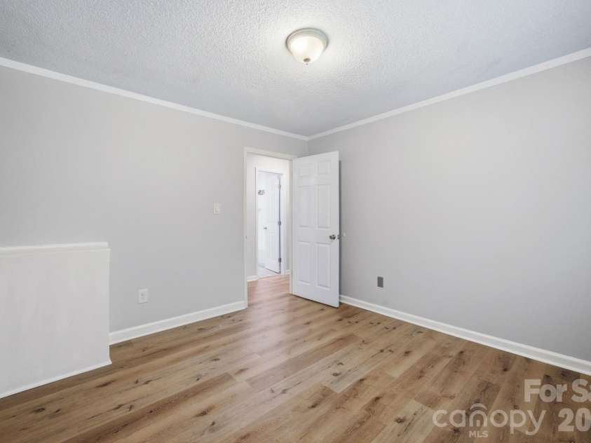 3014 Curtis Street, Gastonia, NC 28052.  MLS# CAR4401383, YatesRealty ID 35777. 