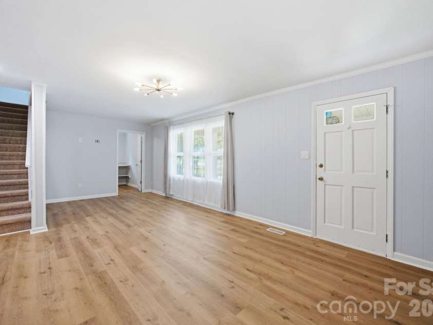3014 Curtis Street, Gastonia, NC 28052.  MLS# CAR4401383, YatesRealty ID 35777. 