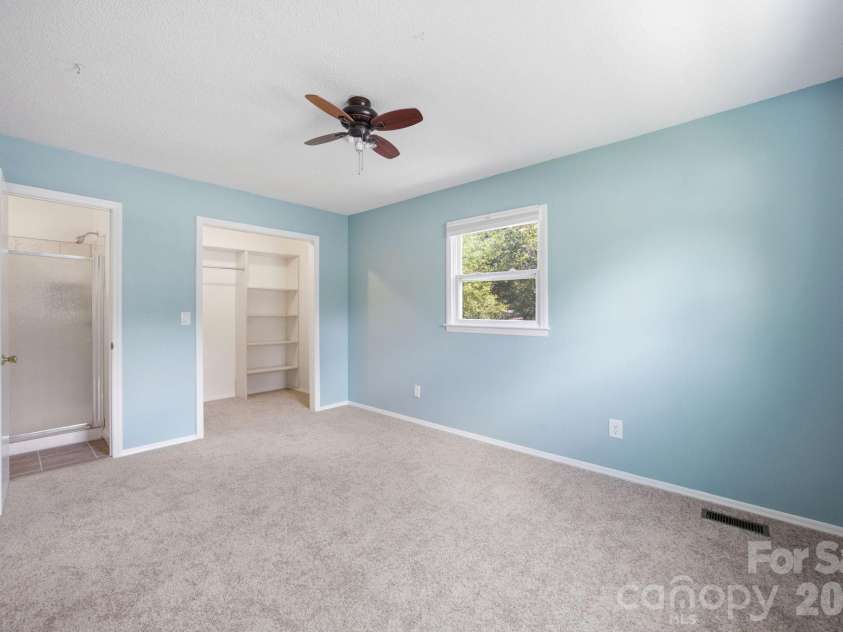 3014 Curtis Street, Gastonia, NC 28052.  MLS# CAR4401383, YatesRealty ID 35777. 