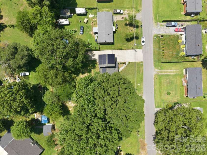 3014 Curtis Street, Gastonia, NC 28052.  MLS# CAR4401383, YatesRealty ID 35777. 