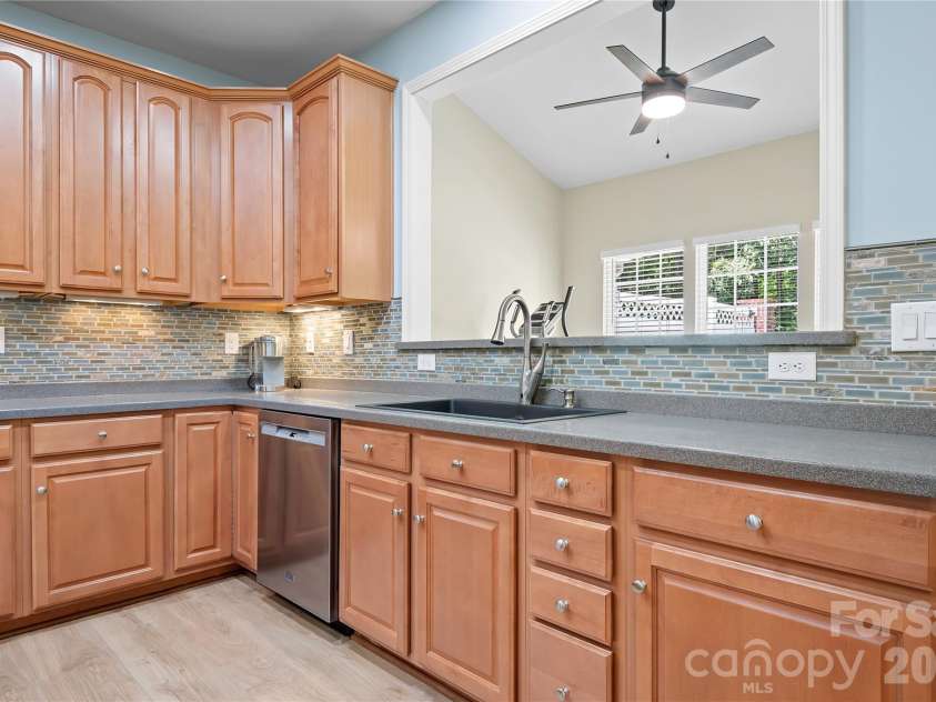 14661 Greenpoint Lane, Huntersville, NC 28078.  MLS# CAR4401890, YatesRealty ID 35779. 
