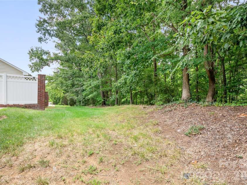 14661 Greenpoint Lane, Huntersville, NC 28078.  MLS# CAR4401890, YatesRealty ID 35779. 