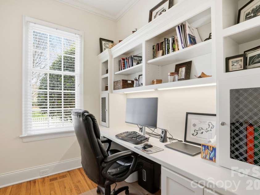 110 Yale Loop, Mooresville, NC 28117.  MLS# CAR4353992, YatesRealty ID 3578. Built In Desk