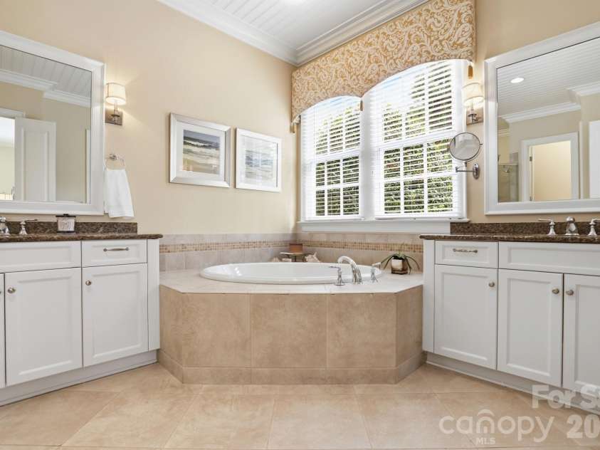 110 Yale Loop, Mooresville, NC 28117.  MLS# CAR4353992, YatesRealty ID 3578. Double Vanities plus a soaking tub