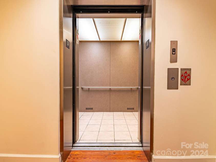 53-C College Street, Asheville, NC 28801.  MLS# CAR4162571, YatesRealty ID 3578. Elevator access