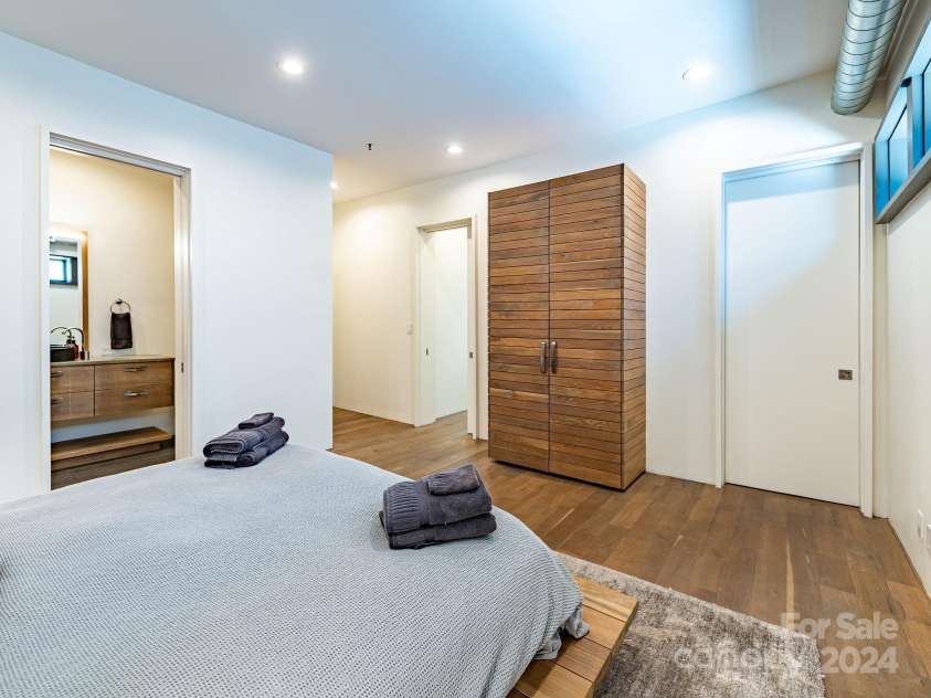 53-C College Street, Asheville, NC 28801.  MLS# CAR4162571, YatesRealty ID 3578. Primary Bedroom