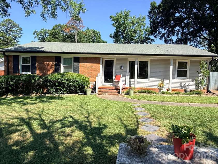 3626 Seaman Drive, Charlotte, NC 28217.  MLS# CAR4402104, YatesRealty ID 35780. Does this feel like home yet?