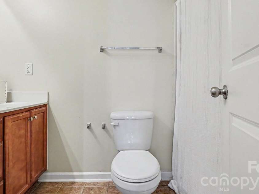 4293 Youngstown Drive, Greensboro, NC 27405.  MLS# CAR4402176, YatesRealty ID 35781. 