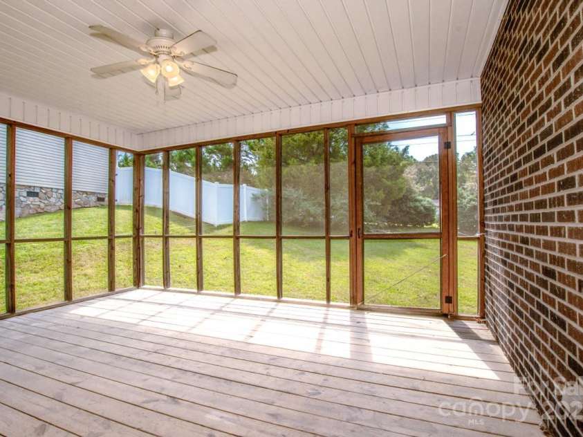 924 41st Avenue Drive, Hickory, NC 28601.  MLS# CAR4304587, YatesRealty ID 35781. Screened in back porch