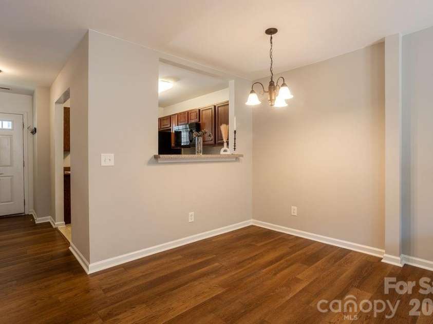 31 Amersham Lane, Fletcher, NC 28732.  MLS# CAR4399944, YatesRealty ID 35782. 