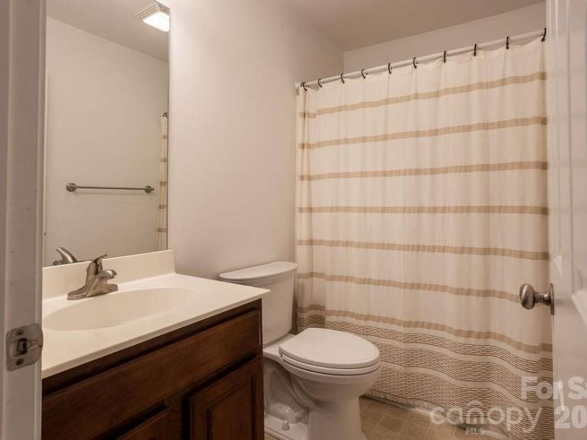 31 Amersham Lane, Fletcher, NC 28732.  MLS# CAR4399944, YatesRealty ID 35782. 