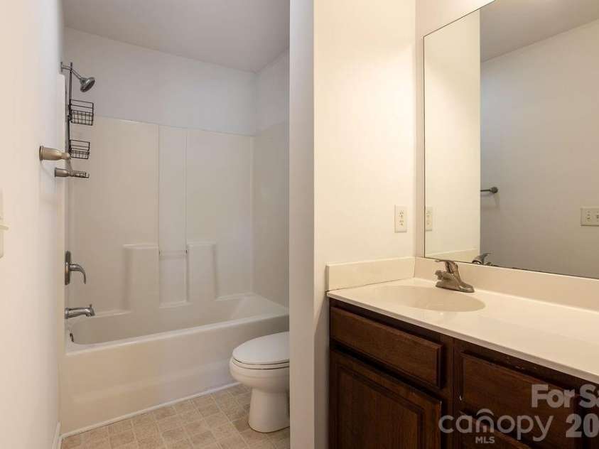 31 Amersham Lane, Fletcher, NC 28732.  MLS# CAR4399944, YatesRealty ID 35782. 