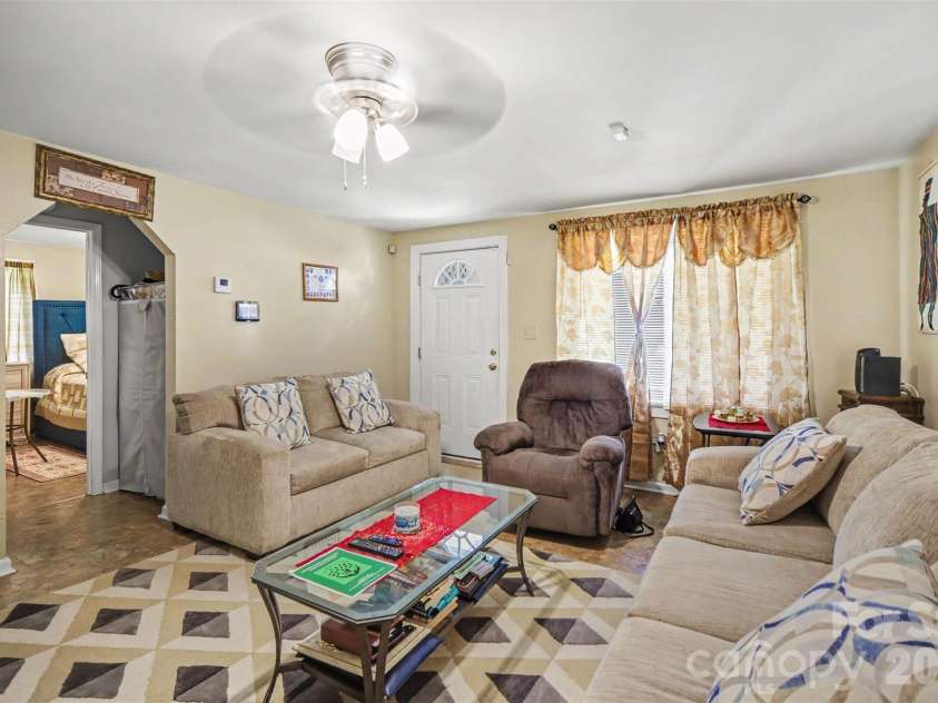 125 Proctor Street, Gastonia, NC 28052.  MLS# CAR4397534, YatesRealty ID 35783. 