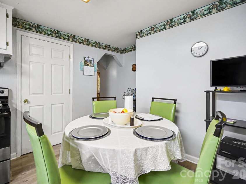125 Proctor Street, Gastonia, NC 28052.  MLS# CAR4397534, YatesRealty ID 35783. 