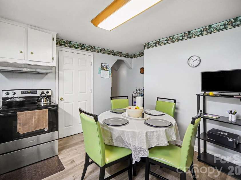 125 Proctor Street, Gastonia, NC 28052.  MLS# CAR4397534, YatesRealty ID 35783. 