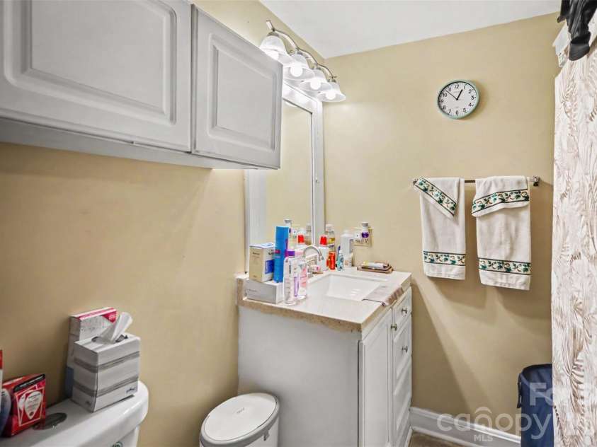 125 Proctor Street, Gastonia, NC 28052.  MLS# CAR4397534, YatesRealty ID 35783. 