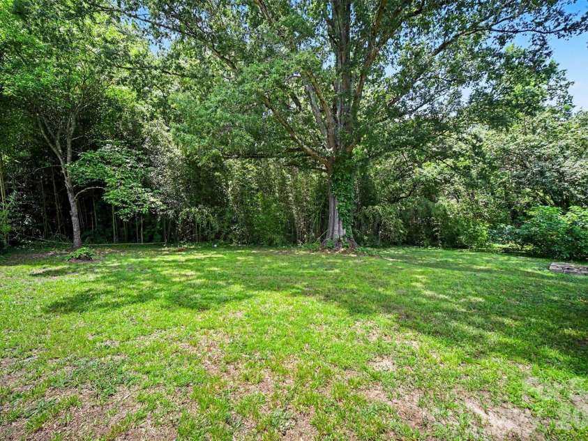 125 Proctor Street, Gastonia, NC 28052.  MLS# CAR4397534, YatesRealty ID 35783. 