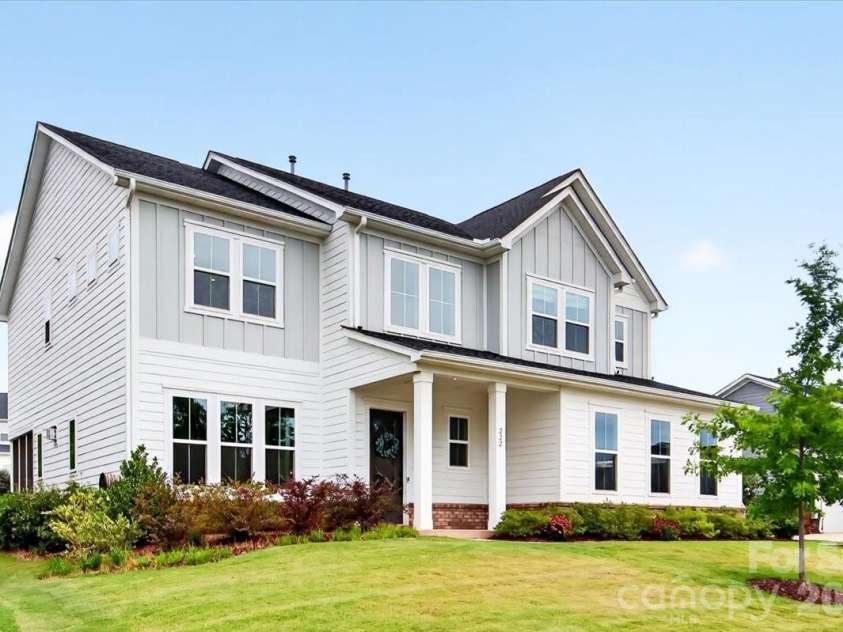 222 Lanyard Lane, Belmont, NC 28012.  MLS# CAR4400918, YatesRealty ID 35784. 