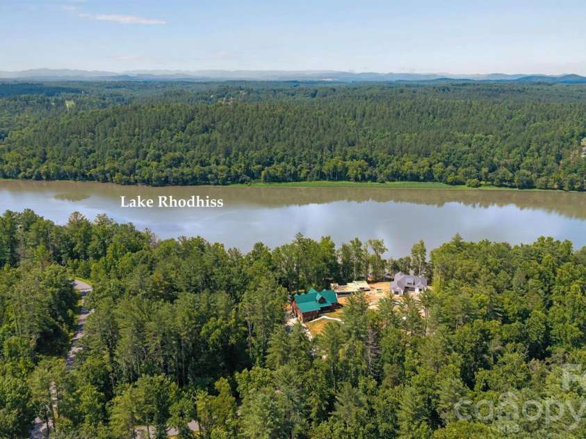 189 Edgewater Point, Valdese, NC 28690.  MLS# CAR4401954, YatesRealty ID 35786. 