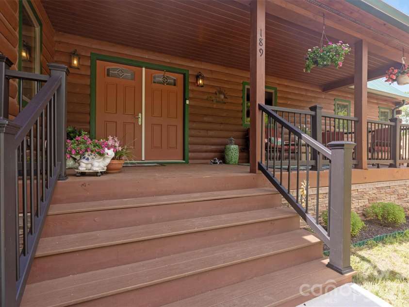 189 Edgewater Point, Valdese, NC 28690.  MLS# CAR4401954, YatesRealty ID 35786. 