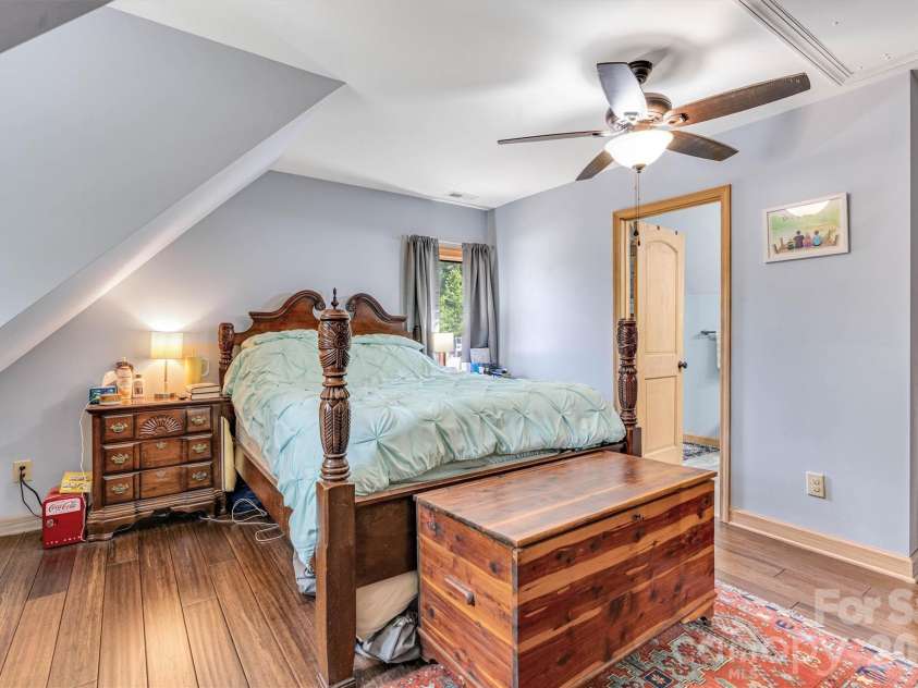 189 Edgewater Point, Valdese, NC 28690.  MLS# CAR4401954, YatesRealty ID 35786. 