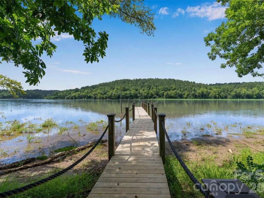189 Edgewater Point, Valdese, NC 28690.  MLS# CAR4401954, YatesRealty ID 35786. 