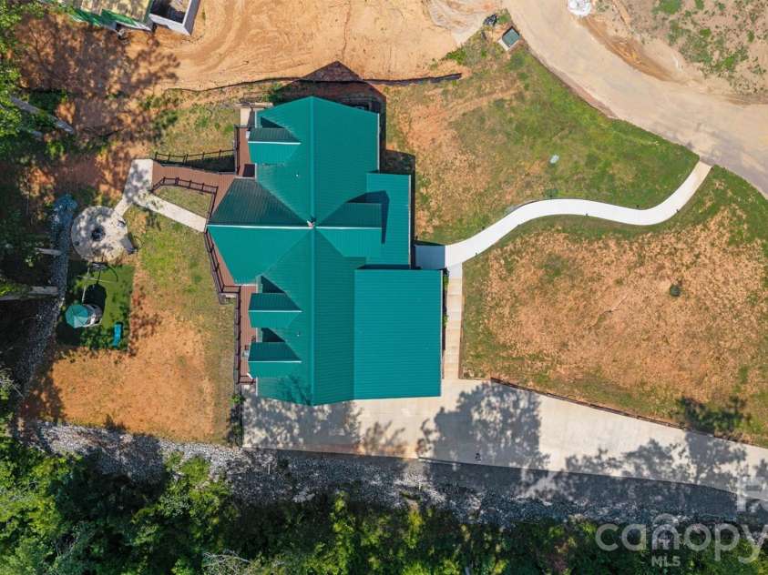 189 Edgewater Point, Valdese, NC 28690.  MLS# CAR4401954, YatesRealty ID 35786. 