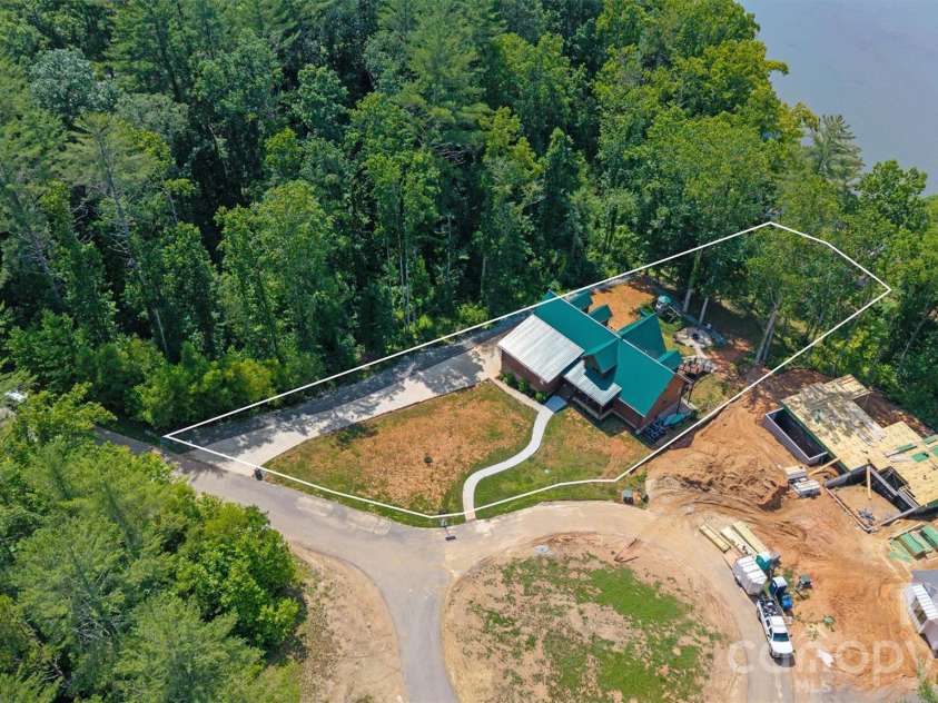 189 Edgewater Point, Valdese, NC 28690.  MLS# CAR4401954, YatesRealty ID 35786. 