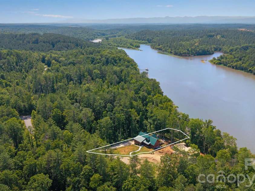 189 Edgewater Point, Valdese, NC 28690.  MLS# CAR4401954, YatesRealty ID 35786. 