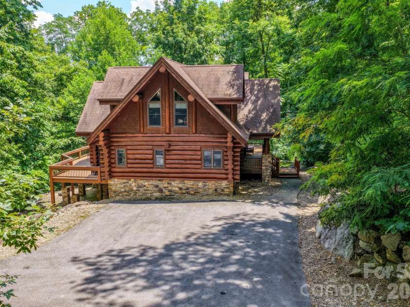 206 Big Rock Lane, Lake Lure, NC 28746.  MLS# CAR4402285, YatesRealty ID 35788. 