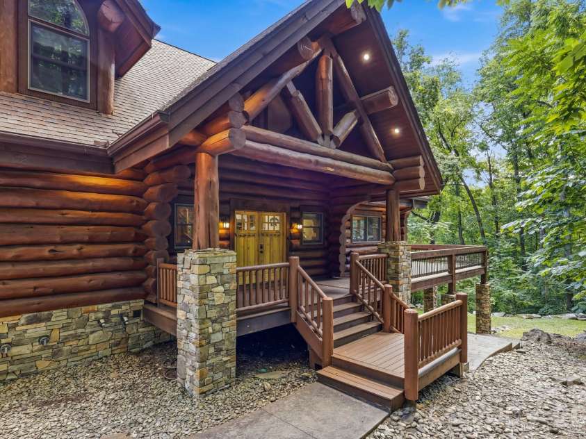 206 Big Rock Lane, Lake Lure, NC 28746.  MLS# CAR4402285, YatesRealty ID 35788. 