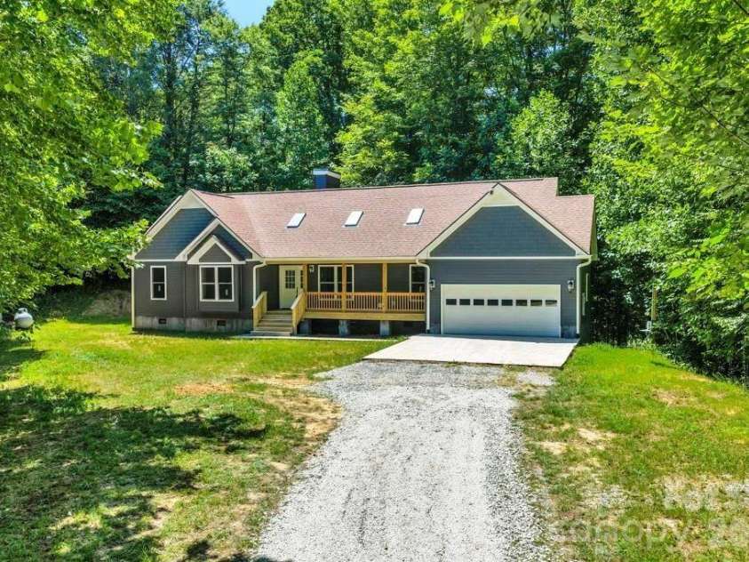 482 Guy Ford Road, Sugar Grove, NC 28679.  MLS# CAR4402281, YatesRealty ID 35790. 