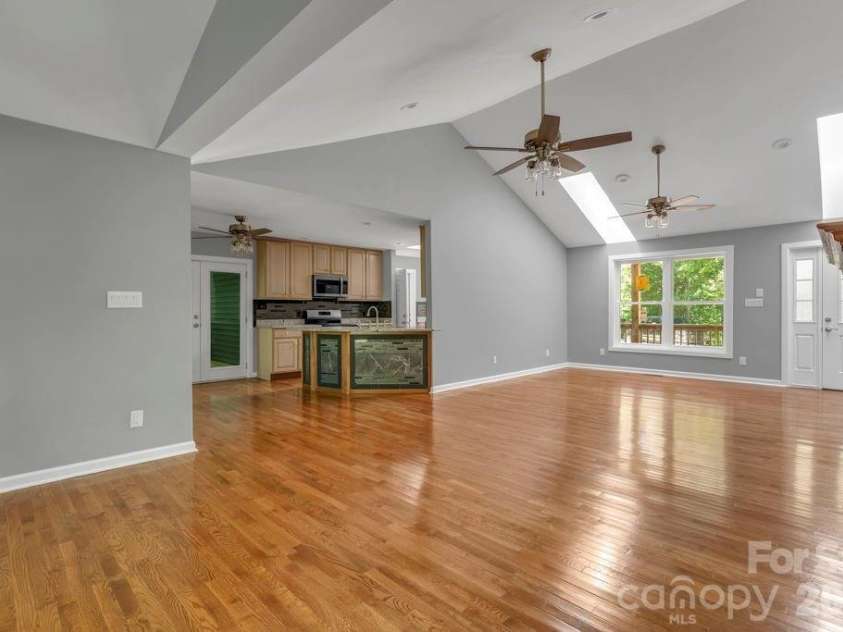 482 Guy Ford Road, Sugar Grove, NC 28679.  MLS# CAR4402281, YatesRealty ID 35790. 