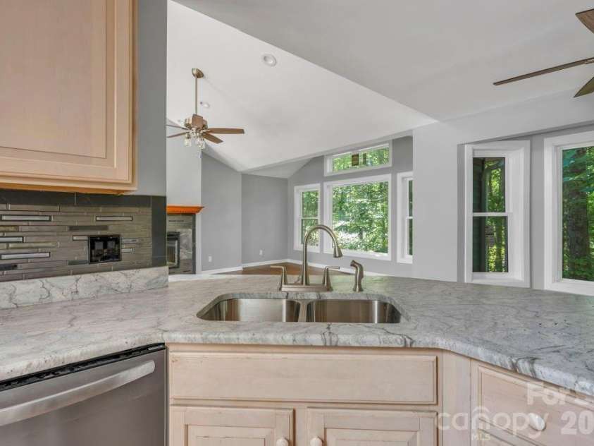482 Guy Ford Road, Sugar Grove, NC 28679.  MLS# CAR4402281, YatesRealty ID 35790. 